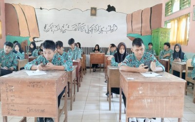 Akhiri Semester Genap MAN 1 Bengkulu Utara  Laksanakan Asasemen Berbasis Android